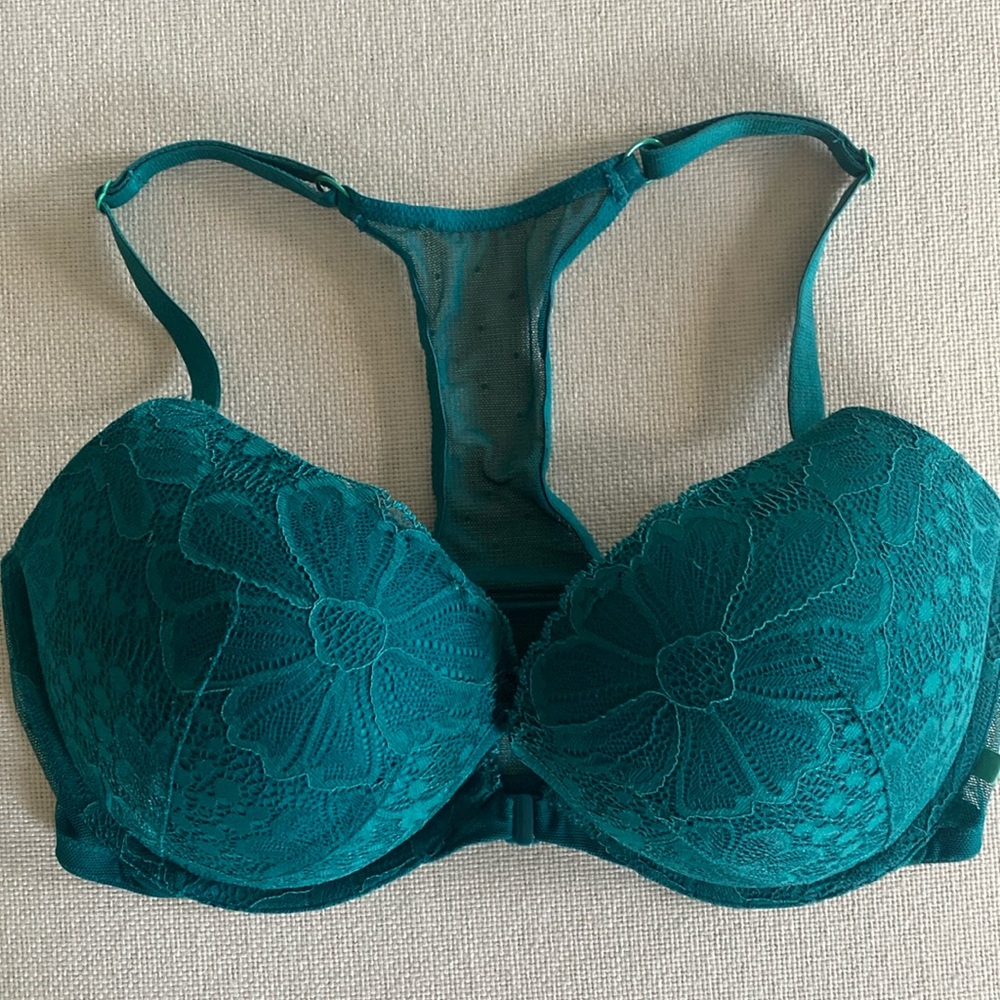 Victorias Secret Lace Front Closure Racerback Push Up Bra 34DD